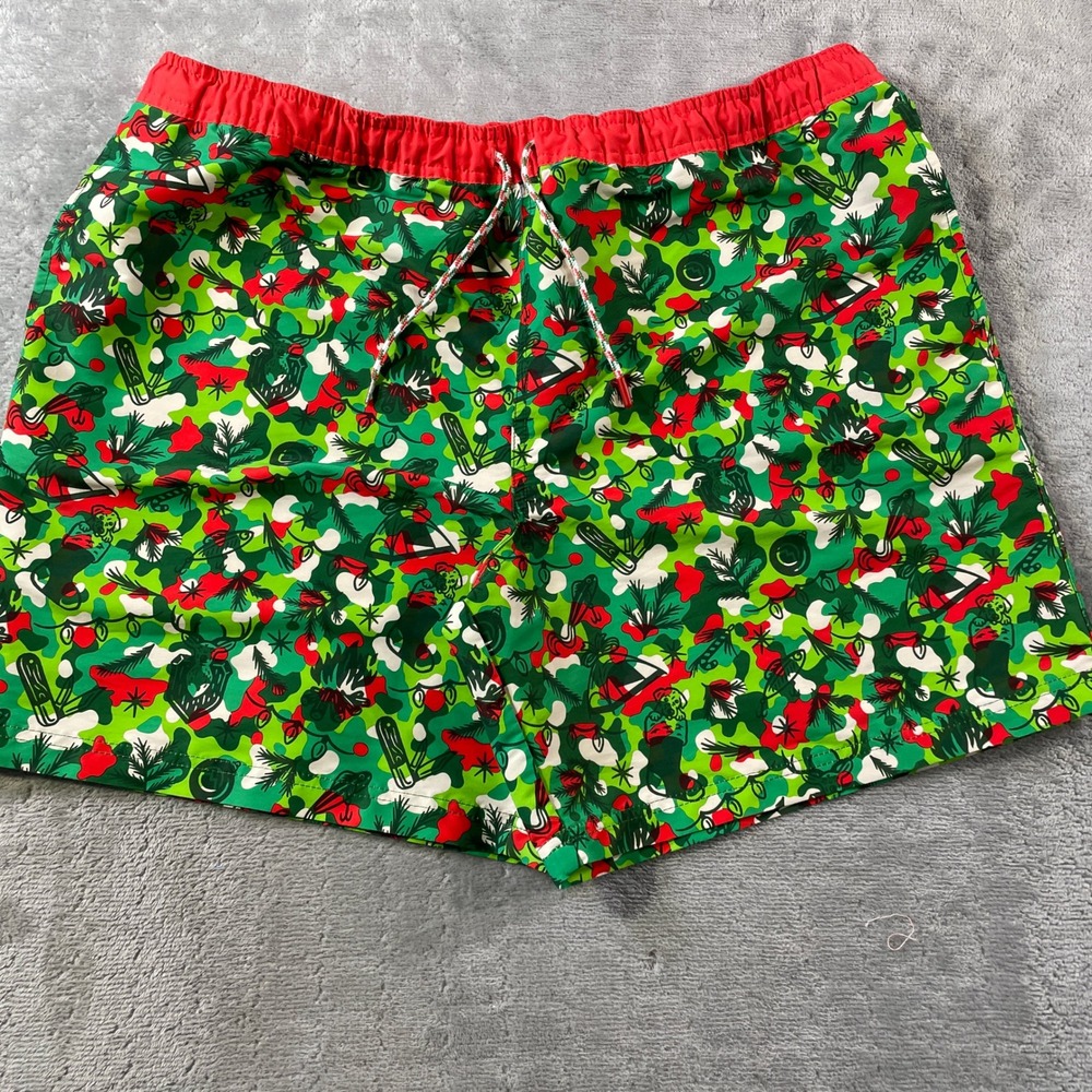 Magellan Fishing Shorts Mens XL Camo Green Red Christmas Holiday Lightweight